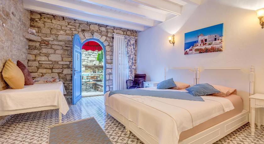 Alacati Eski Ev Hotel