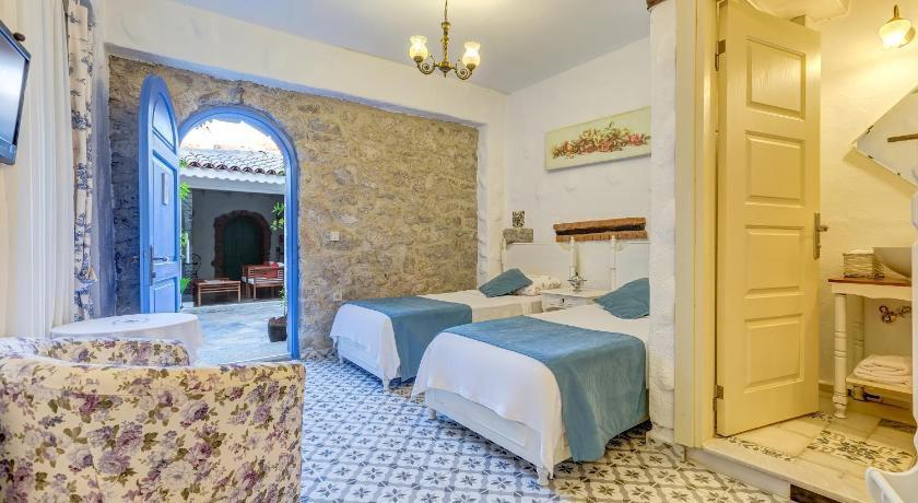 Alacati Eski Ev Hotel