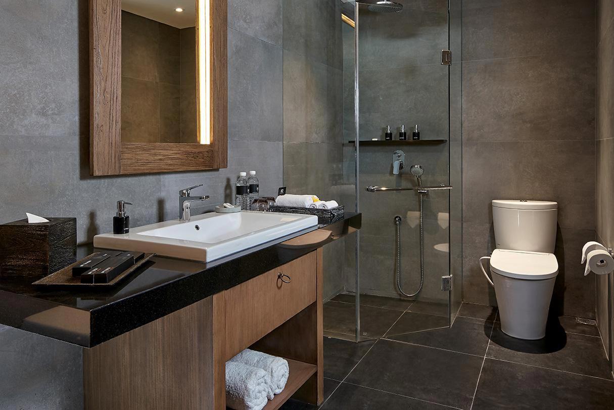 Cross Bali Breakers Resort