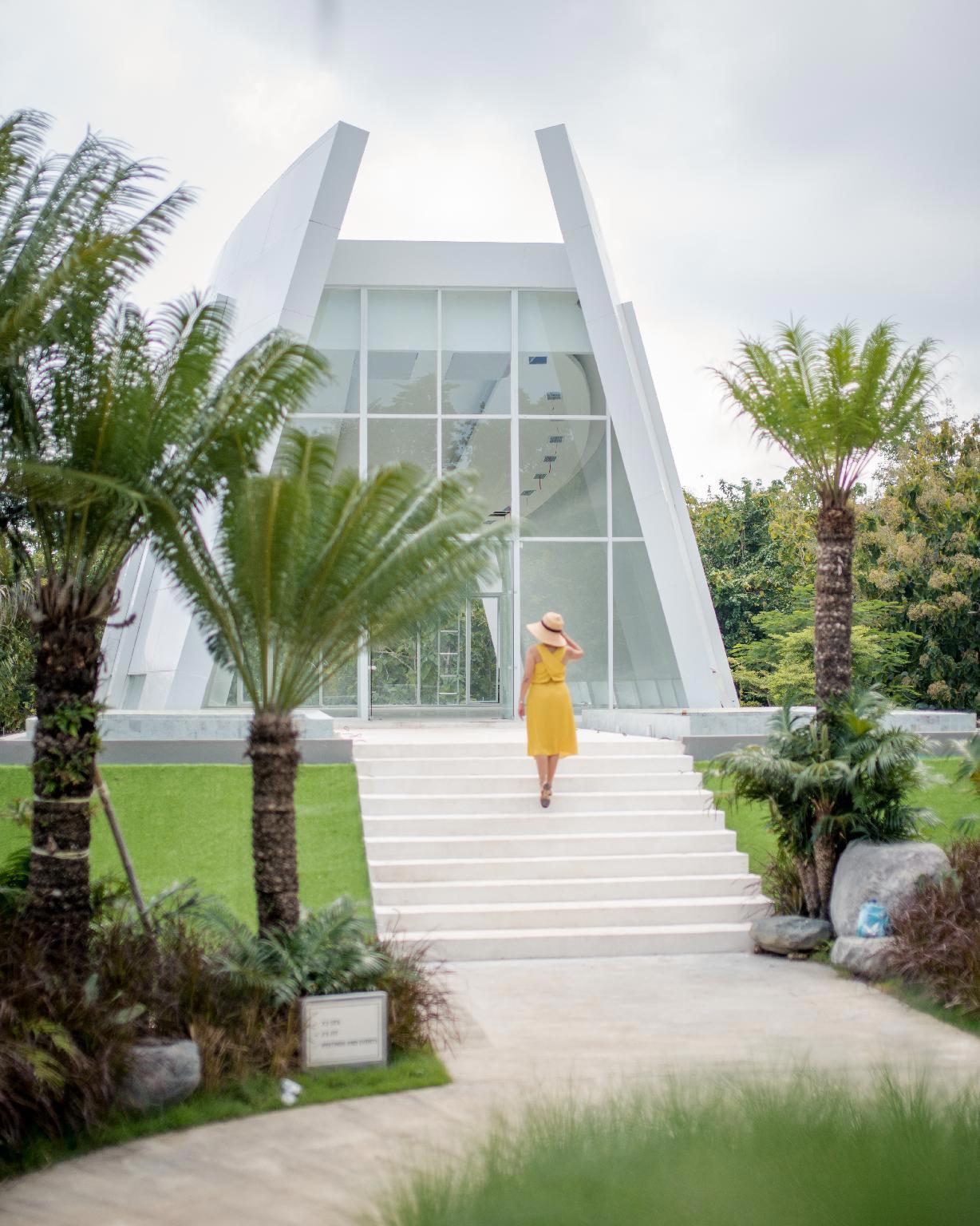 Cross Bali Breakers Resort