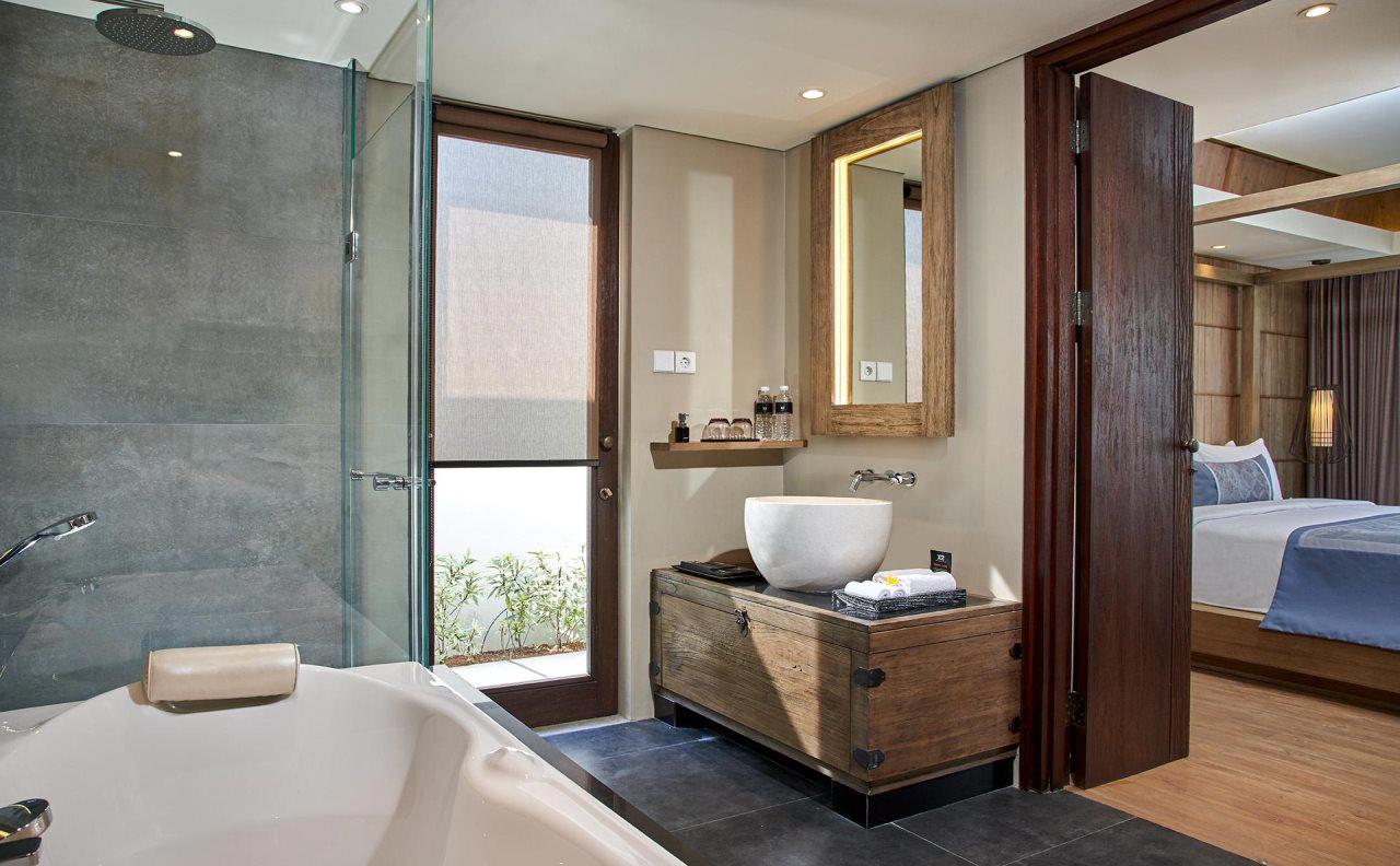 Cross Bali Breakers Resort